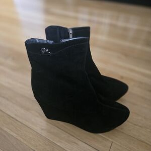 Popushier Black Suede Booties
